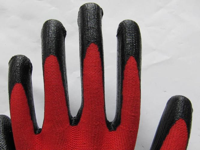 睛手套,乳膠手套,pvc半掛手套,勞保手套等產(chǎn)品專業(yè)生產(chǎn)加工的個體經(jīng)營