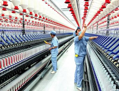 奮進(jìn)的春天丨陜西帛宇紡織生產(chǎn)經(jīng)營跑出&ldquo;加速度&rdquo;:滿負(fù)荷生產(chǎn) 訂單排到5月