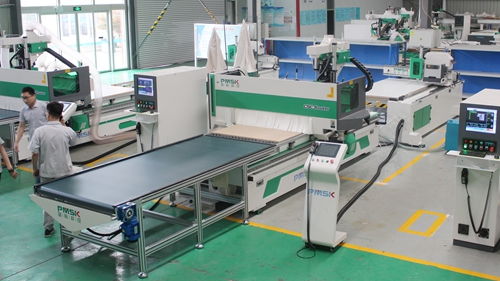 小型全屋定制家具加工廠,生產(chǎn)設(shè)備選擇誤區(qū)