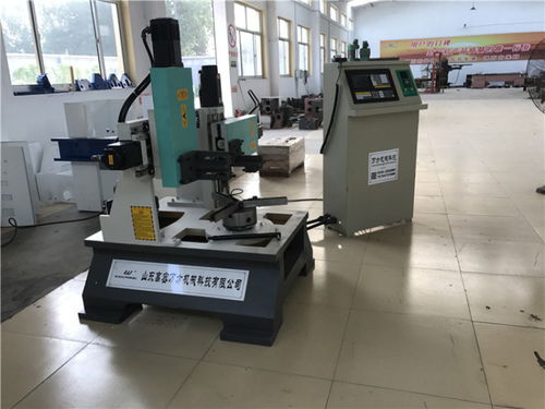 立式數(shù)控木工車床主要加工大型圓盤類產(chǎn)品夠穩(wěn)定萬方木工機(jī)械